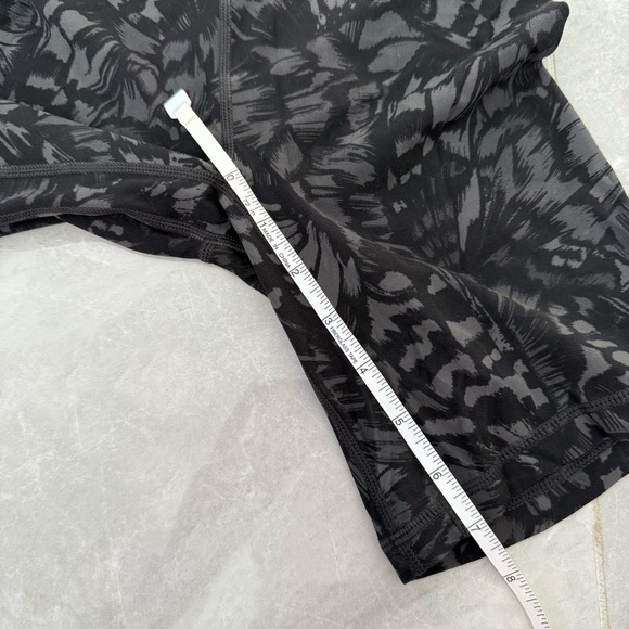 Women’s Stori Floral Patterned 7” Biker Shorts Workout Athletic Size 2 - Picture 15 of 15